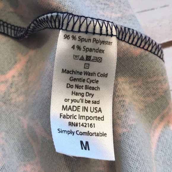 Nicole size Medium - Picture 2 of 2